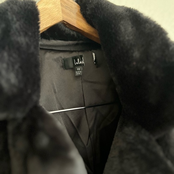 NWOT Regal Style Black Faux Fur Collared Coat - Picture 5 of 7